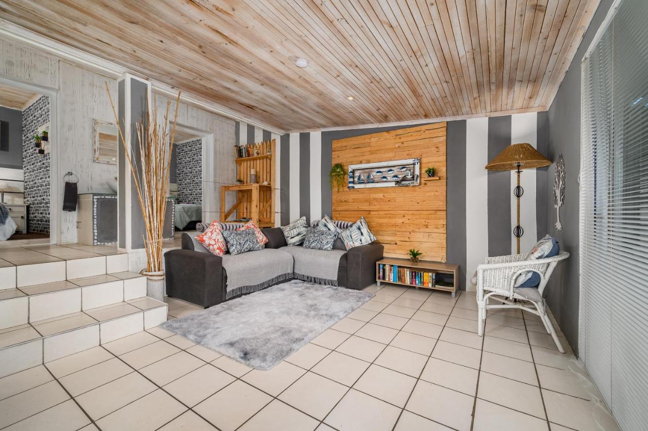 דירות פורט אליזבת' 302 On Old Sea View Road Chelsea מראה חיצוני תמונה